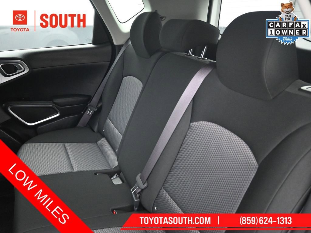 Used 2025 Kia Soul LX w/ LX Technology Package FWD image 20