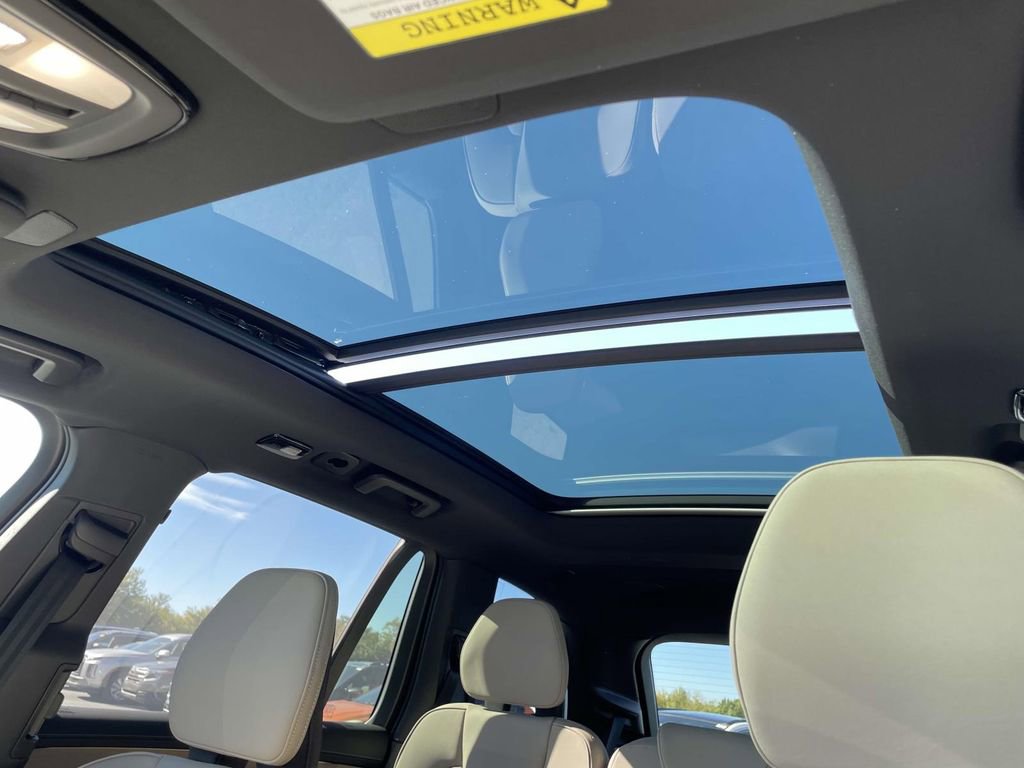 New 2026 Volvo XC90 B6 Plus w/ Protection Package Premier image 10
