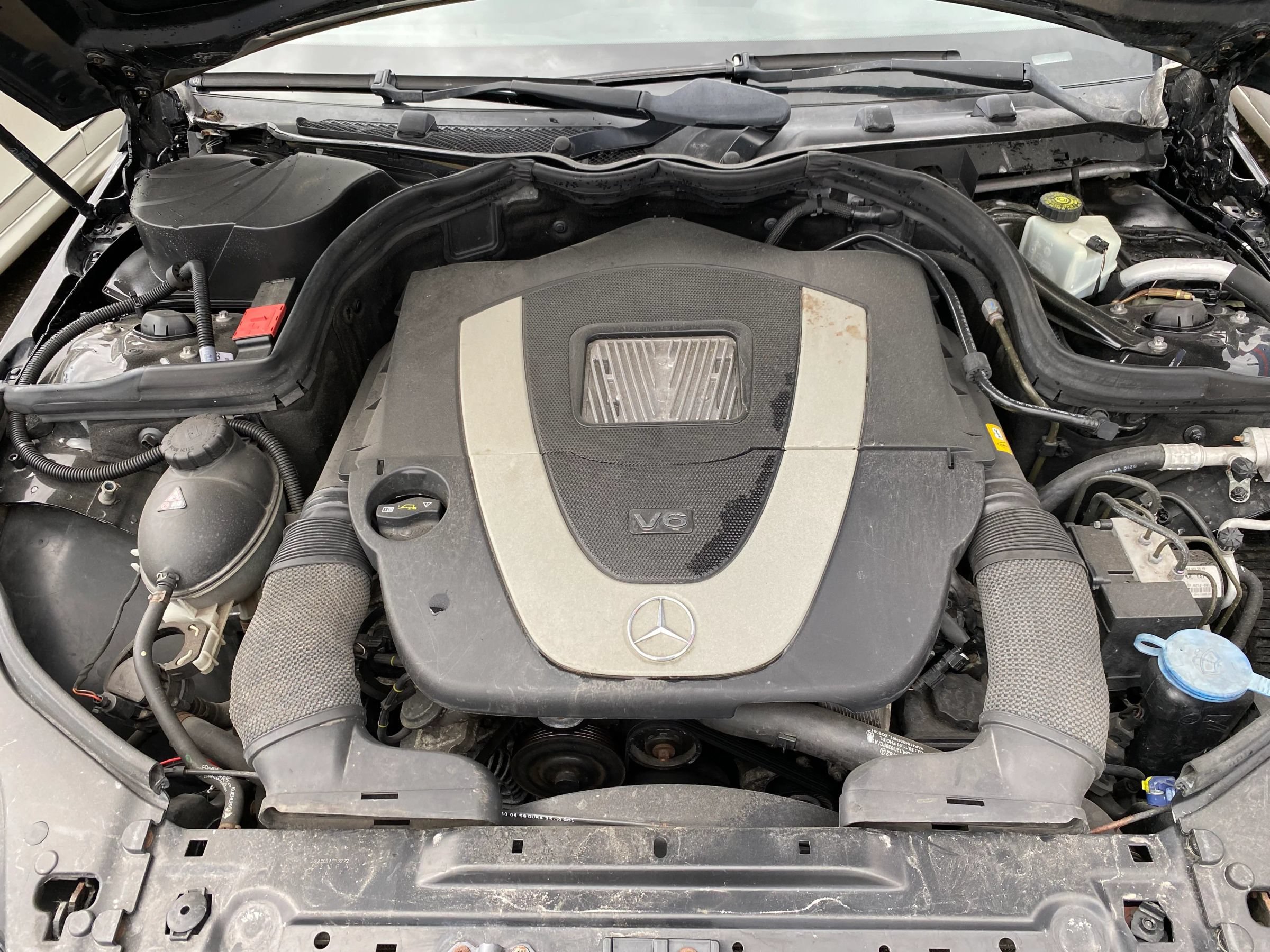Used 2011 Mercedes-Benz C 300 4MATIC Sedan image 29