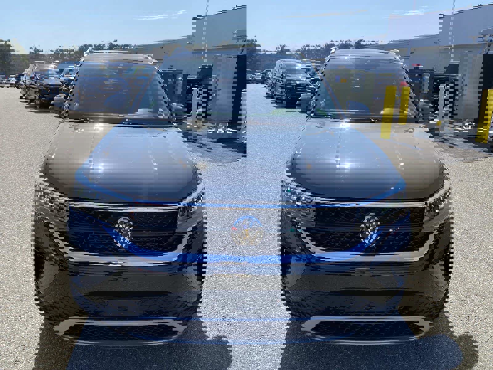 Used 2024 Volkswagen Taos SE image 9