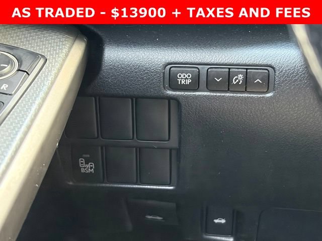 Used 2016 Lexus IS 200t w/ F Sport Package RWD image 20