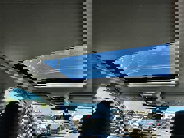 Used 2025 Nissan Pathfinder Platinum w/ Black Appearance Package image 23