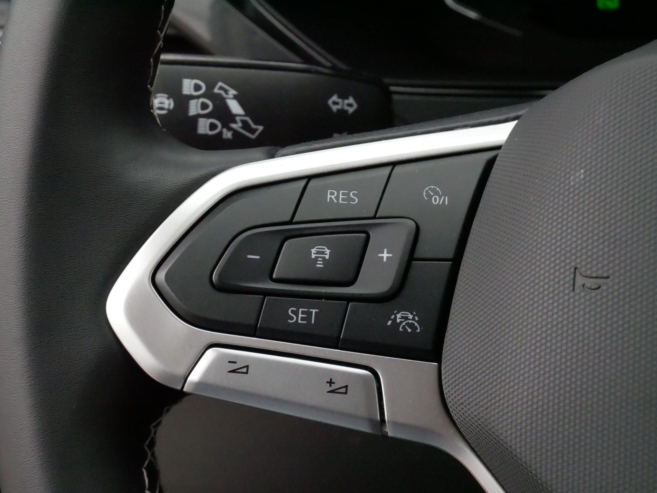Certified 2024 Volkswagen Taos SEL AWD/4WD image 26