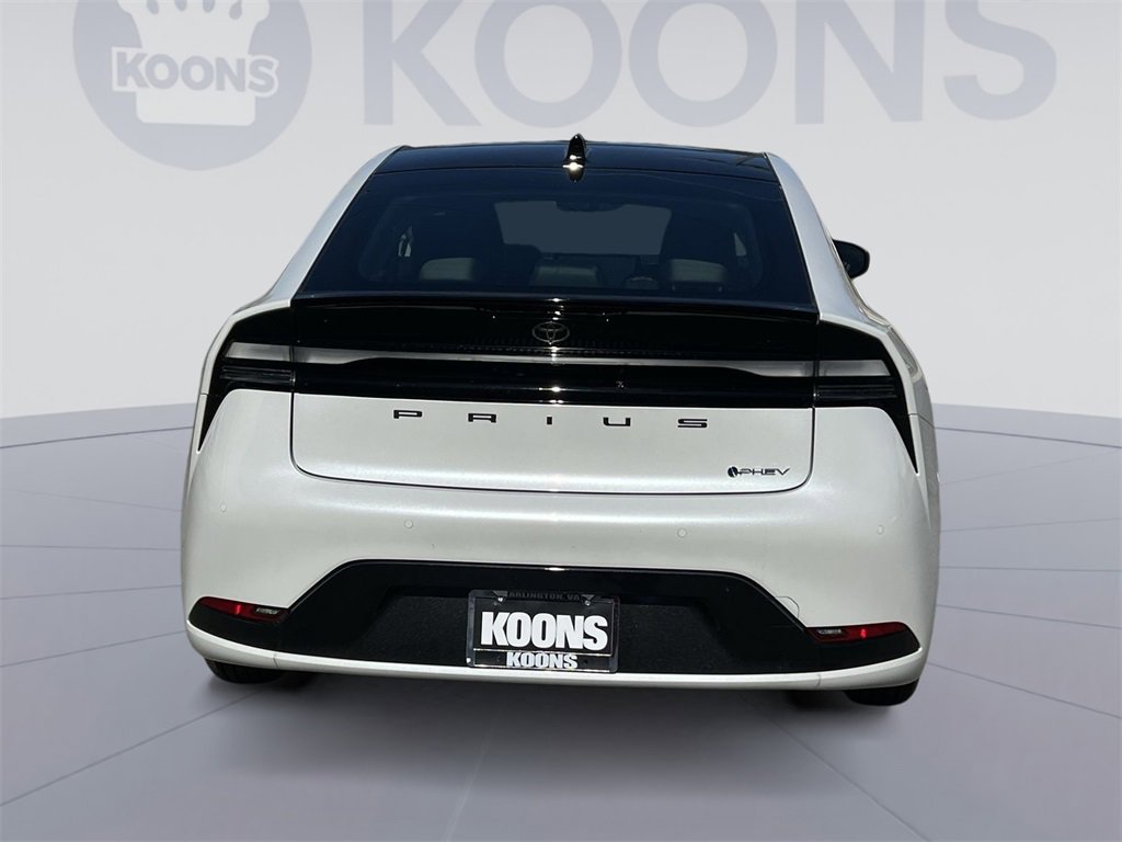 New 2026 Toyota Prius Plug-In Hybrid image 5