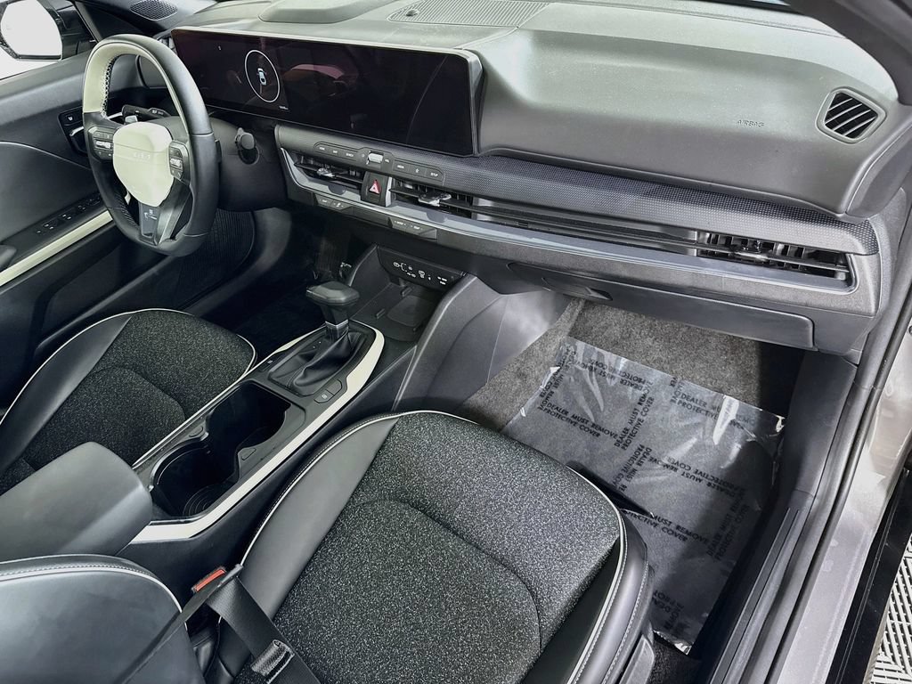 Certified 2025 Kia K4 GT-Line w/ GT-Line Sunroof Package FWD image 30