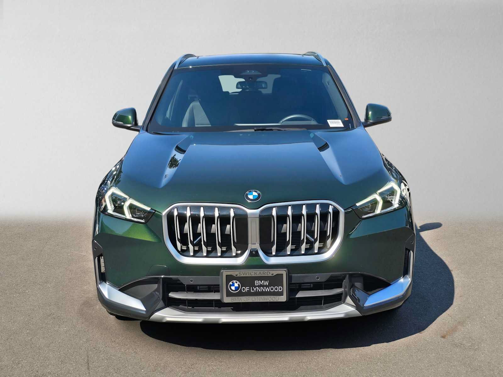 Used 2025 BMW X1 xDrive28i w/ Premium Package AWD/4WD image 8