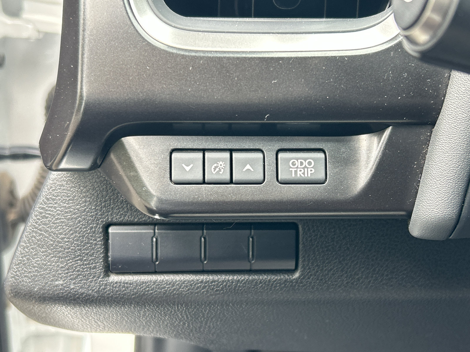 Used 2022 Lexus UX 200 w/ Accessory Package (Z1) FWD image 17