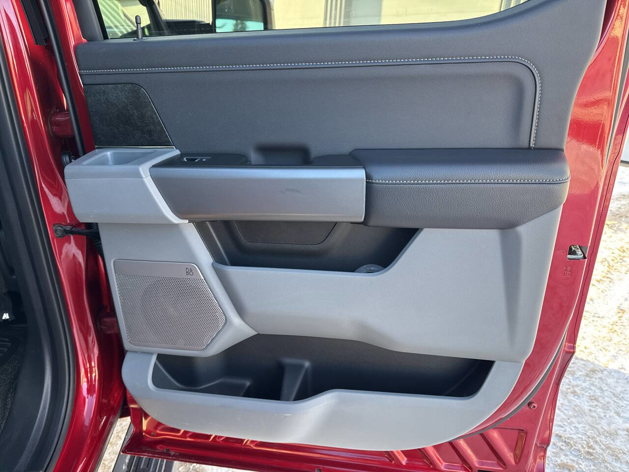 Certified 2025 Ford F350 XLT w/ Black Appearance Package AWD/4WD image 25