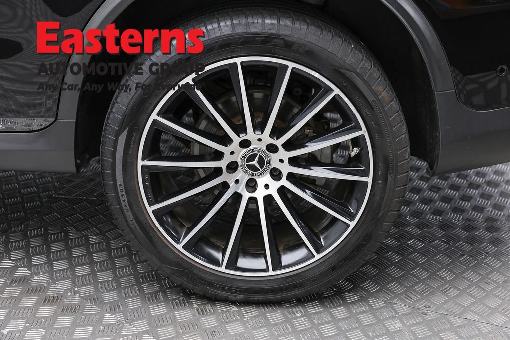 Used 2023 Mercedes-Benz GLC 300 4MATIC Coupe image 8