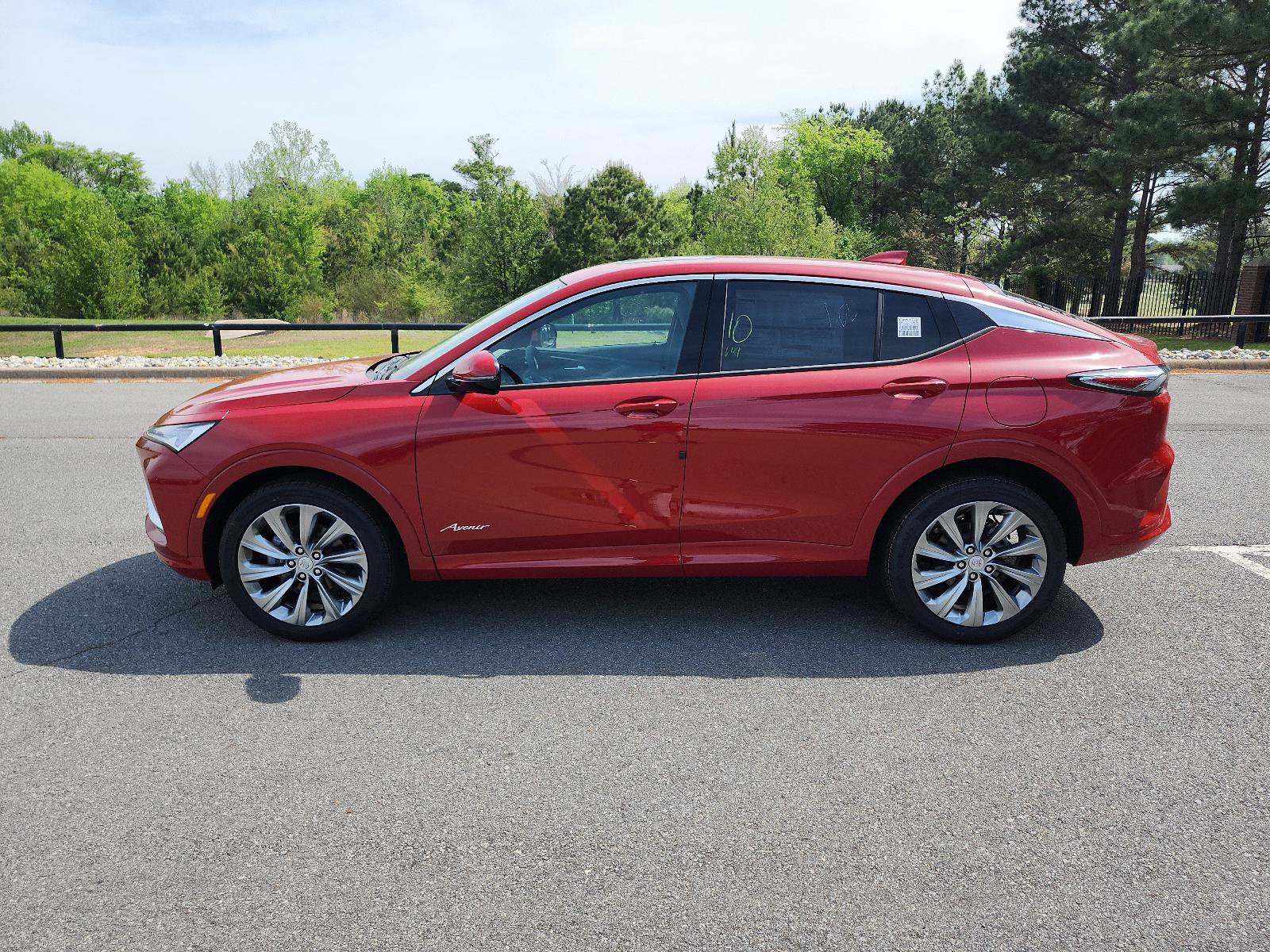 New 2026 Buick Envista Avenir FWD image 2