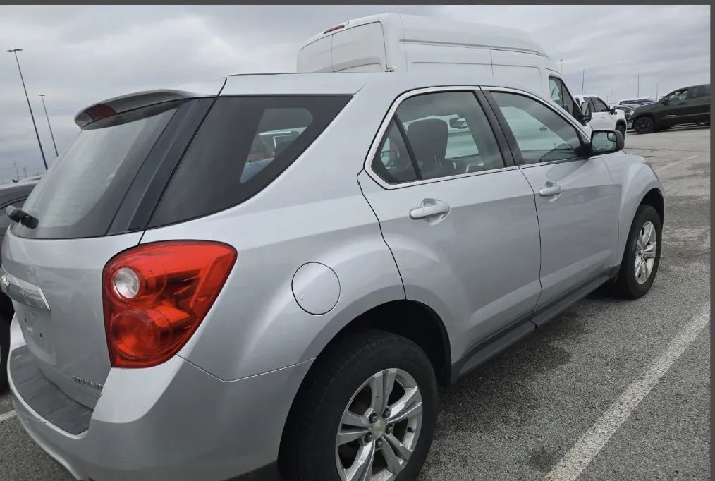 Used 2014 Chevrolet Equinox LS FWD image 3