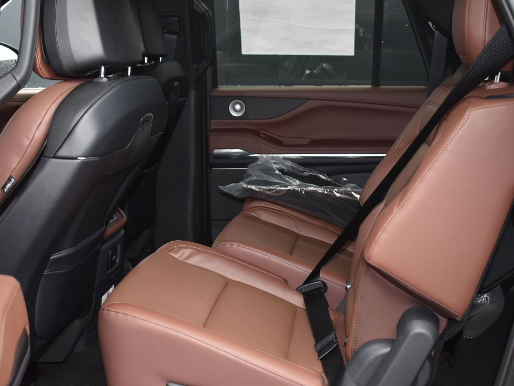 New 2026 Lincoln Navigator L Reserve image 11