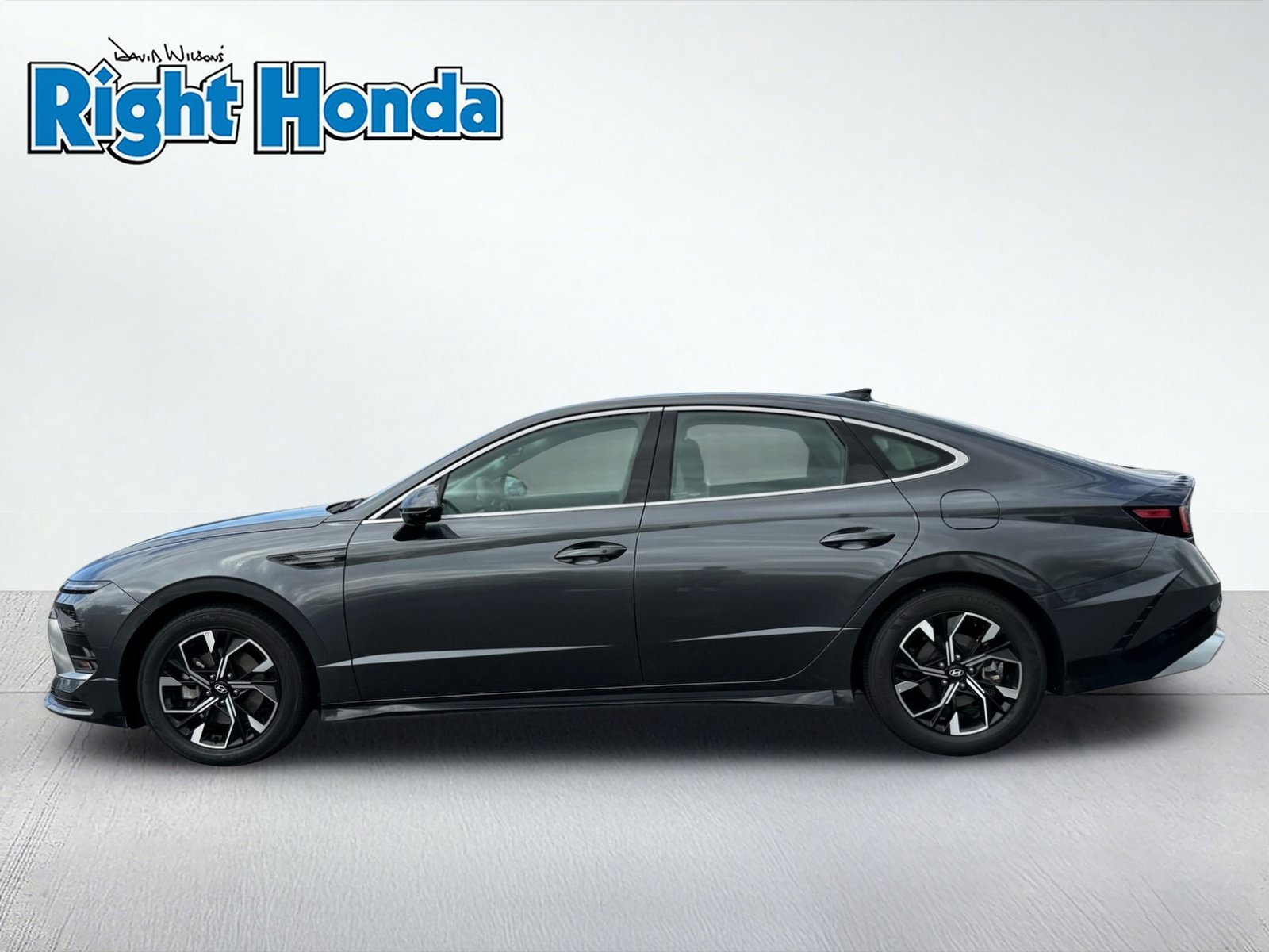 Used 2025 Hyundai Sonata SEL FWD image 3