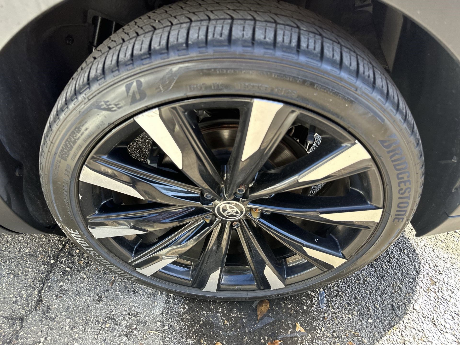 Used 2023 Toyota Crown Platinum image 19