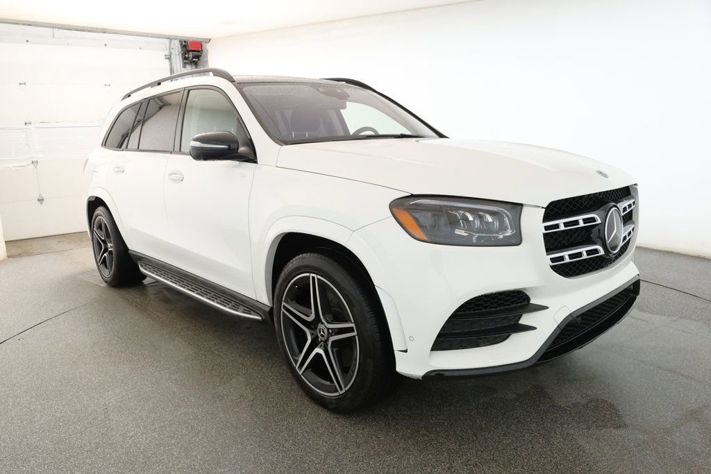 Used 2023 Mercedes-Benz GLS 580 4MATIC image 3