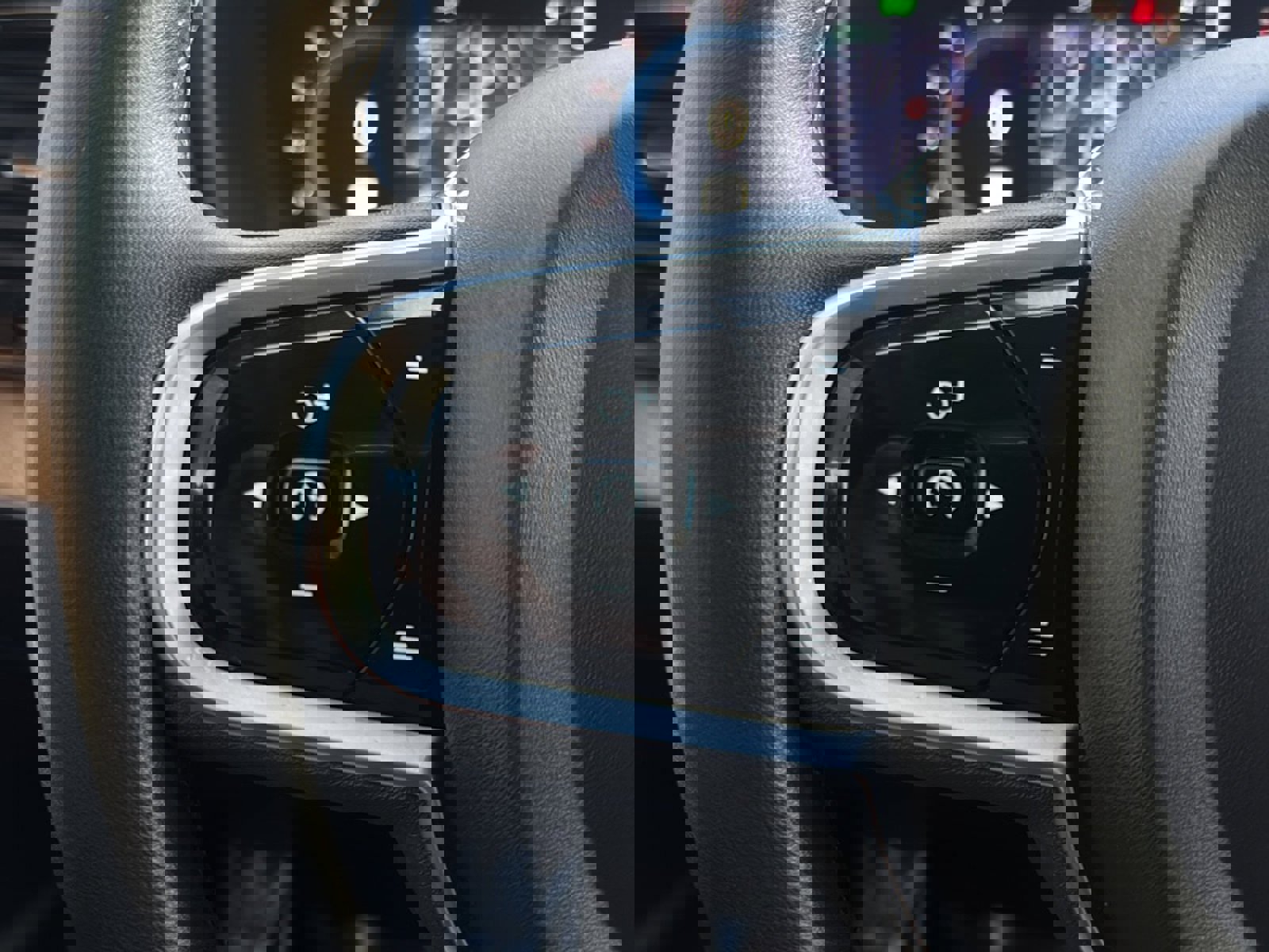 Used 2023 Volvo XC90 B6 Plus w/ Protection Package image 33