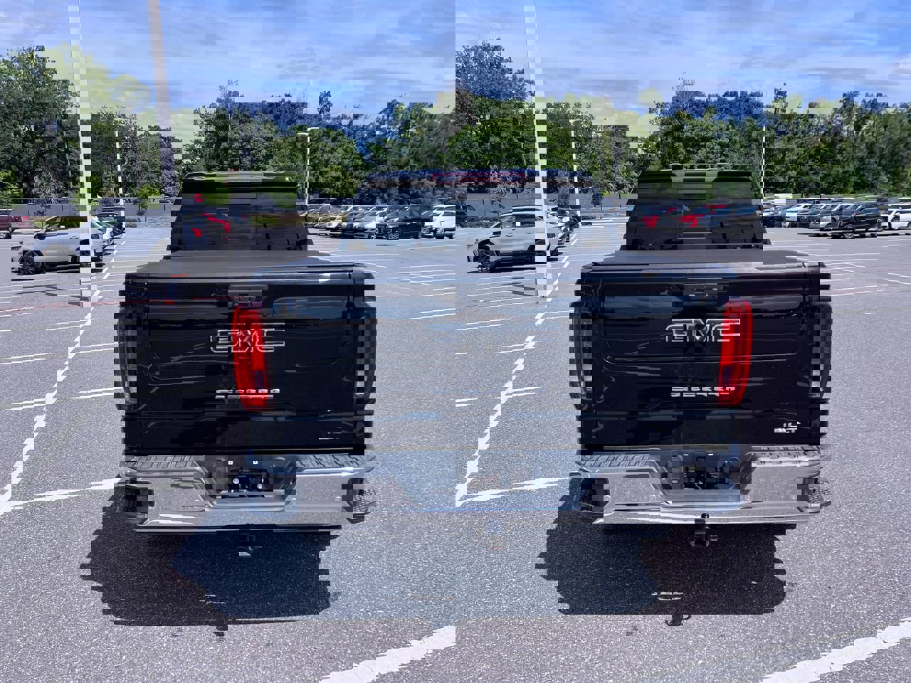 Used 2021 GMC Sierra 1500 SLT w/ SLT Premium Package RWD image 4