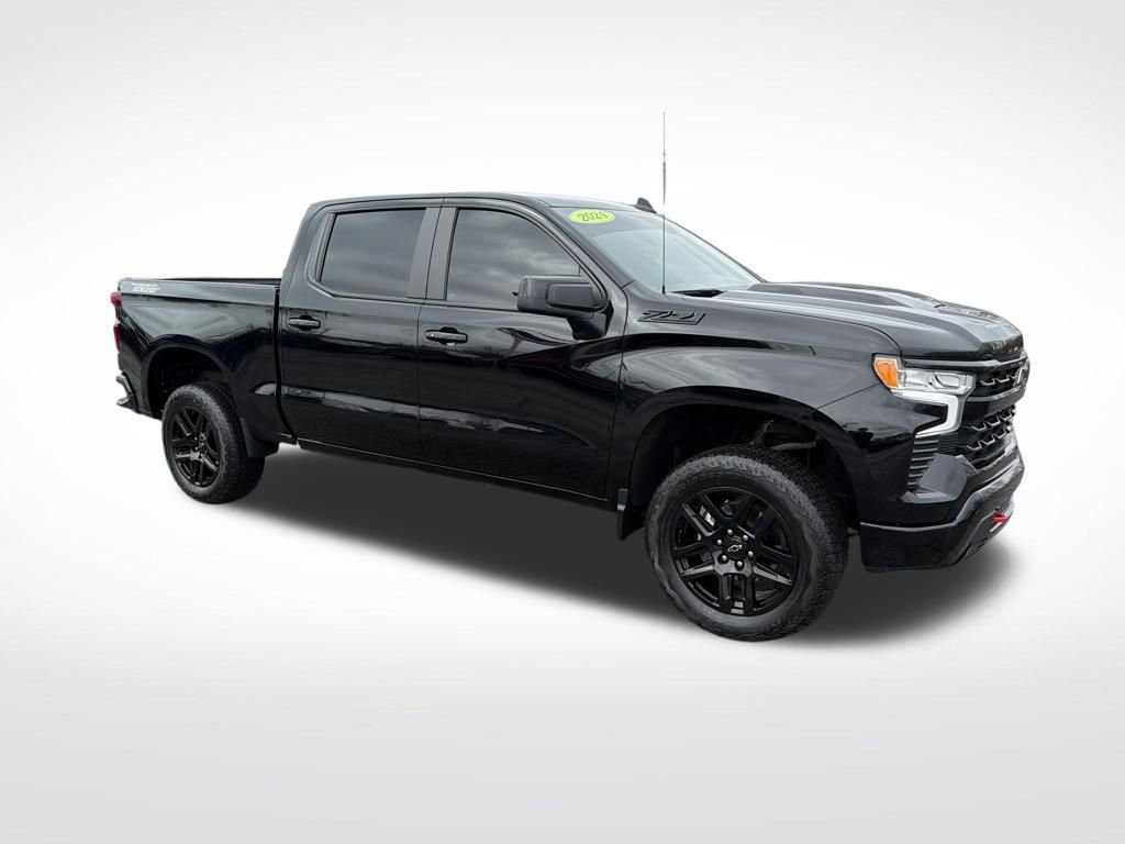 Used 2024 Chevrolet Silverado 1500 LT Trail Boss w/ Convenience Package II AWD/4WD image 5