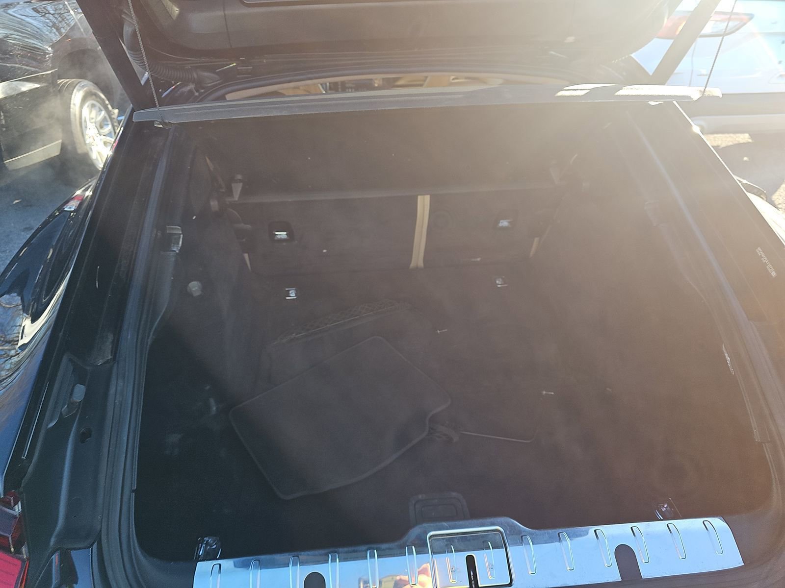 Used 2018 Porsche Panamera 4 image 19