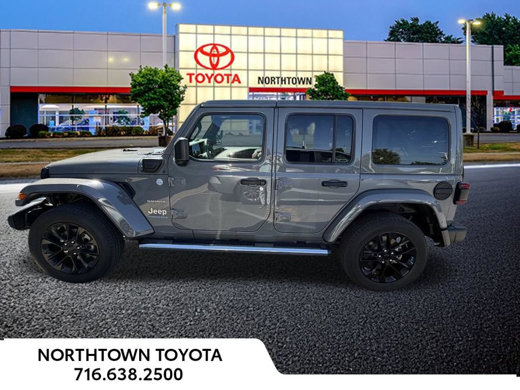 Used 2023 Jeep Wrangler Unlimited Sahara w/ Cold Weather Group AWD/4WD image 10