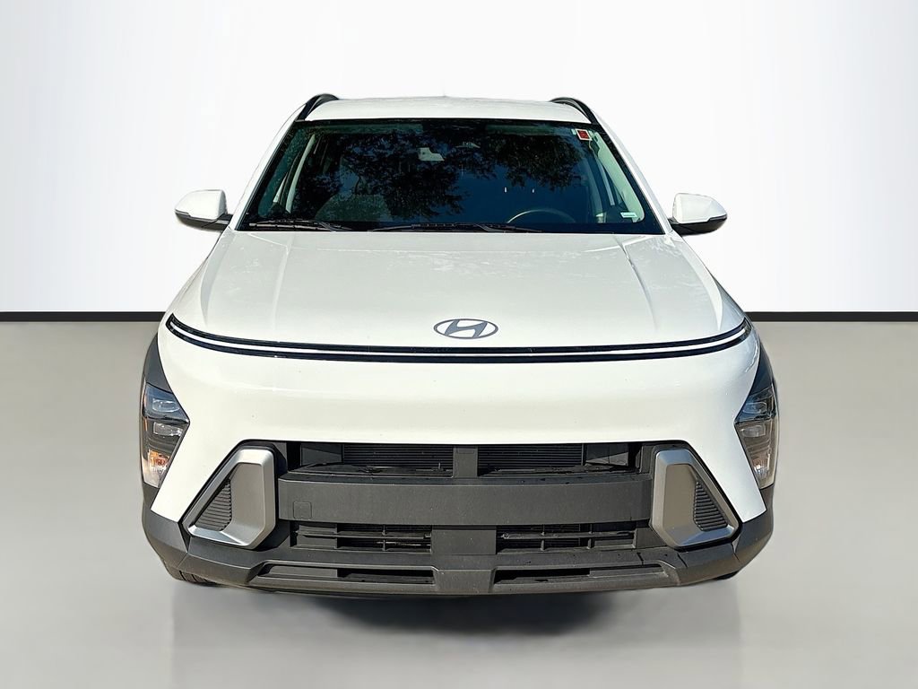 Used 2025 Hyundai Kona SEL image 2