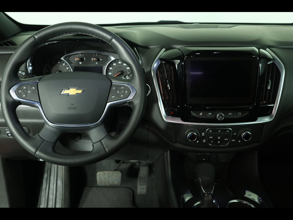 Used 2023 Chevrolet Traverse LT image 17