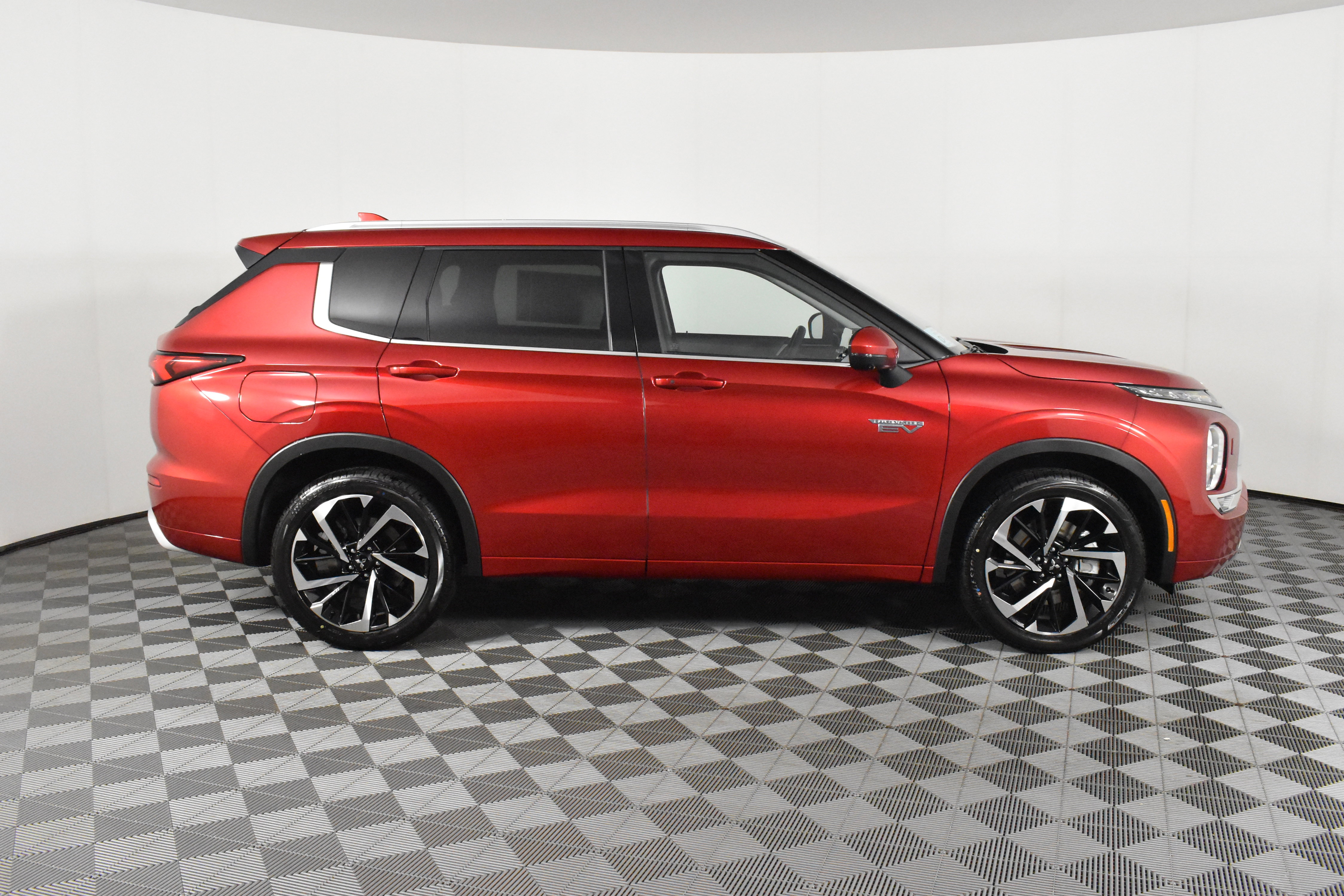 New 2025 Mitsubishi Outlander SEL image 5