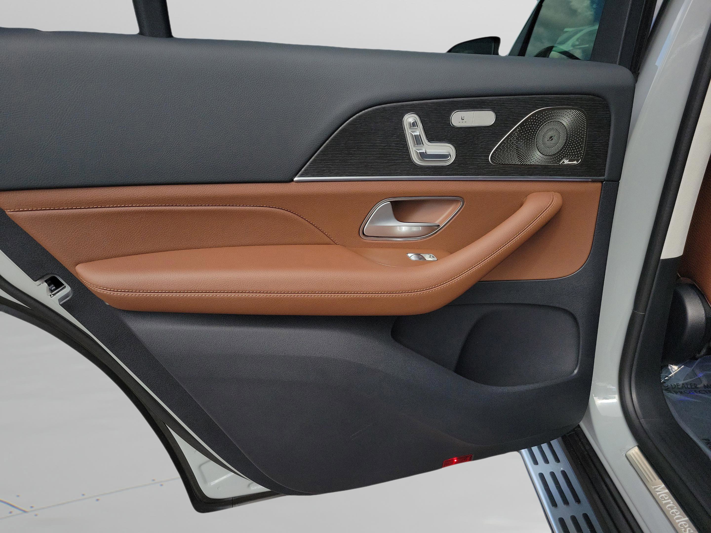New 2026 Mercedes-Benz GLS 450 4MATIC image 7