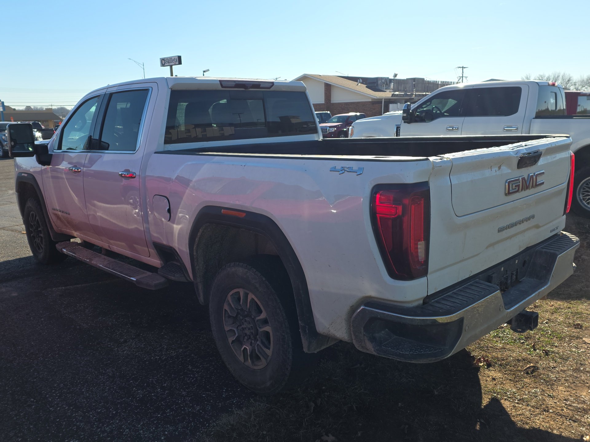 Used 2021 GMC Sierra 2500 SLT w/ SLT Premium Package image 4