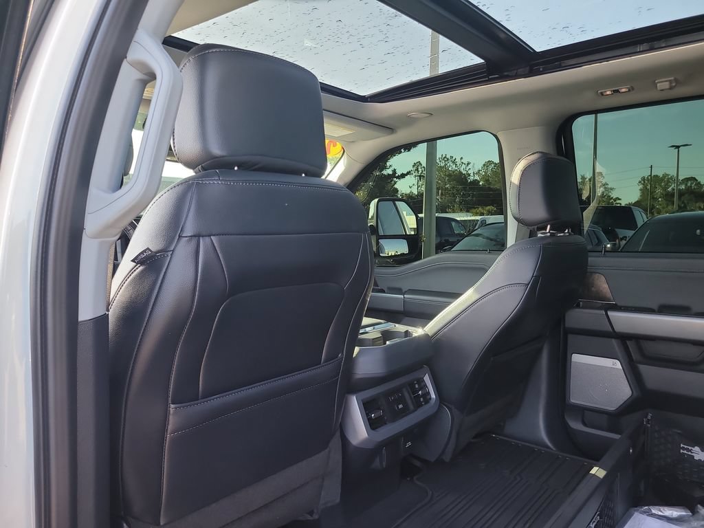 Used 2024 Ford F250 Lariat w/ Lariat Ultimate Package AWD/4WD image 12