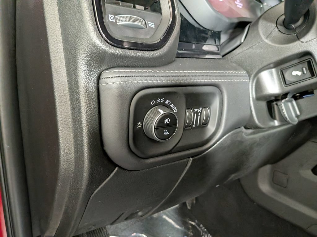 New 2026 RAM 2500 Limited AWD/4WD image 16