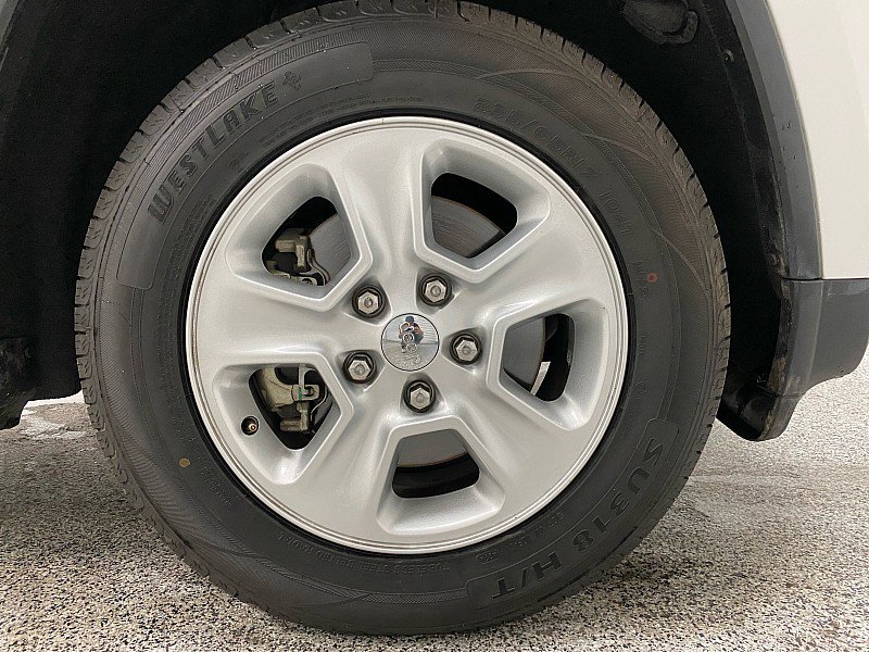 Used 2016 Jeep Grand Cherokee Laredo w/ Quick Order Package 23E image 22