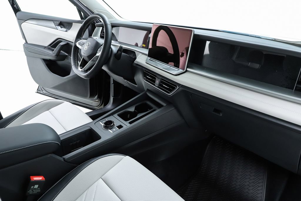 New 2026 Volkswagen Tiguan SE image 72