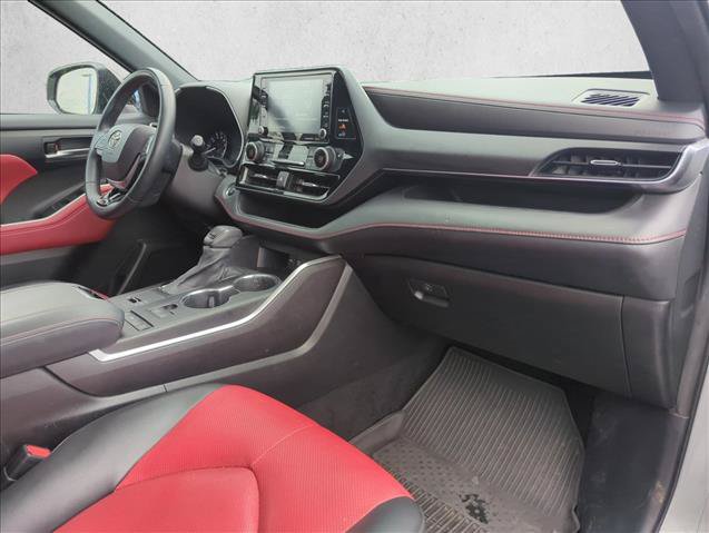 Used 2021 Toyota Highlander XSE FWD image 28