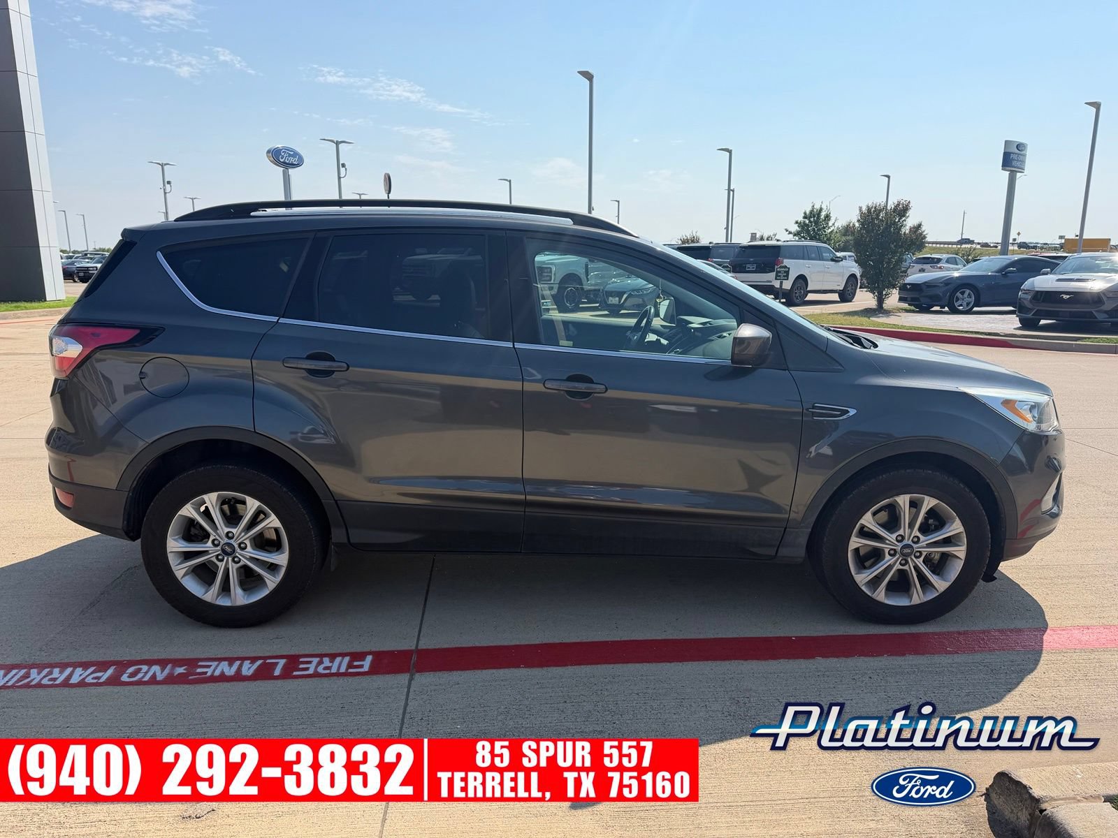 Used 2017 Ford Escape SE w/ SE Leather Comfort Package FWD image 10