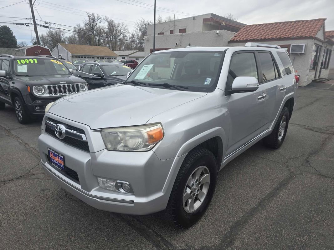 Used 2013 Toyota 4Runner SR5 image 2