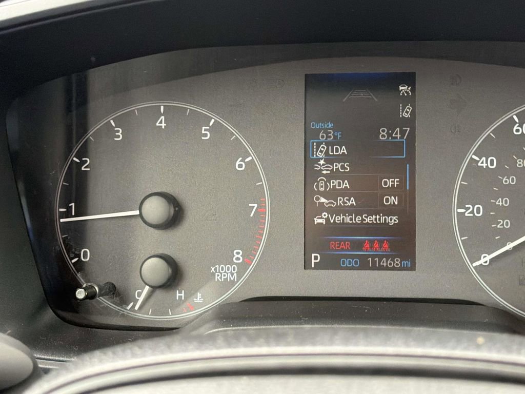 Used 2025 Toyota Corolla LE image 15