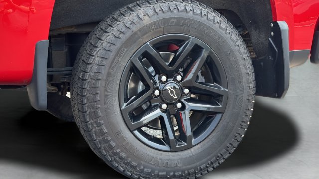 Used 2022 Chevrolet Silverado 1500 LT Trail Boss w/ LT Trail Boss Premium Package AWD/4WD image 17