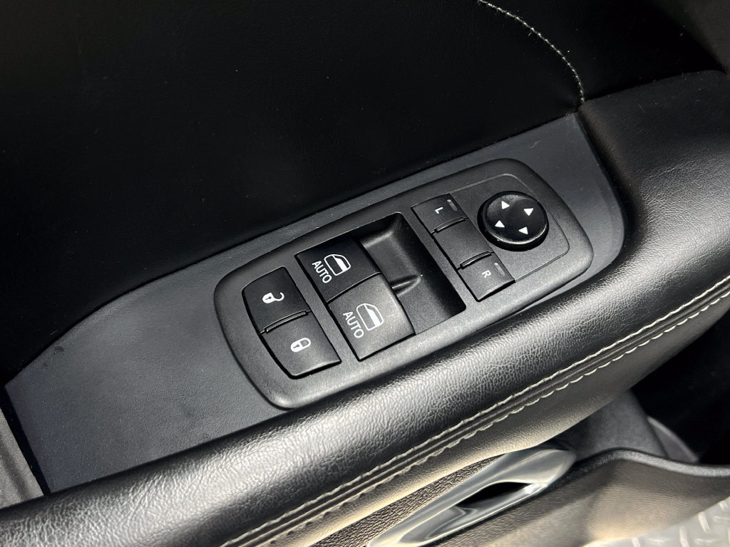 Used 2019 Dodge Challenger R/T Scat Pack w/ Plus Package RWD image 15
