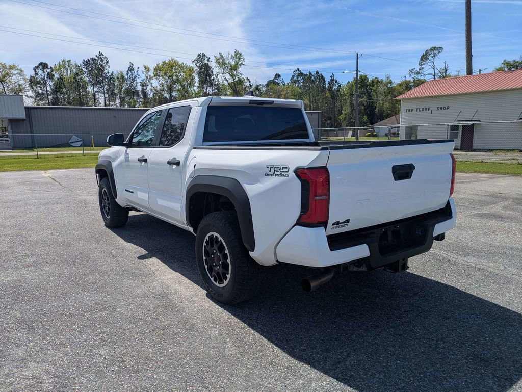 Used 2025 Toyota Tacoma TRD Off-Road image 6