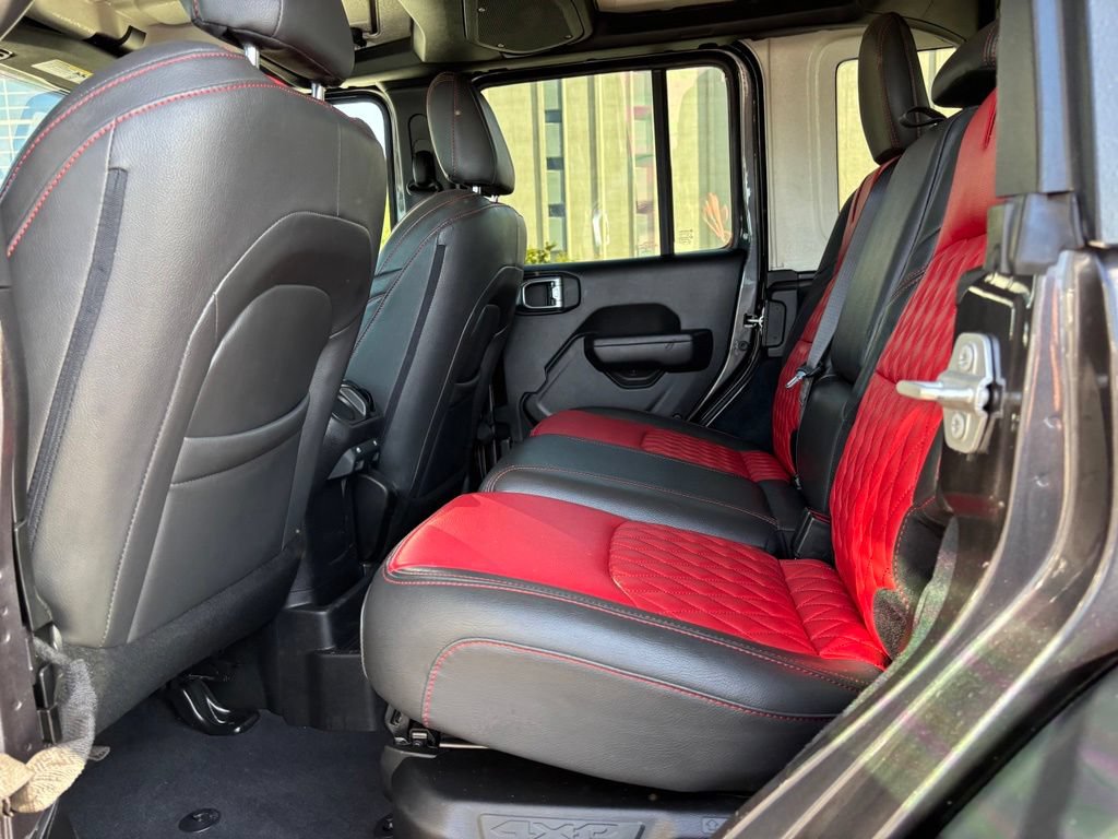 Used 2024 Jeep Wrangler Unlimited AWD/4WD image 18