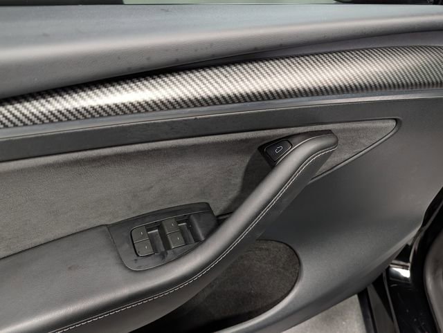 Used 2024 Tesla Model Y Performance image 16