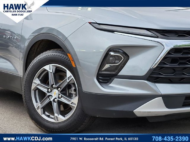 Used 2023 Chevrolet Blazer LT FWD image 3