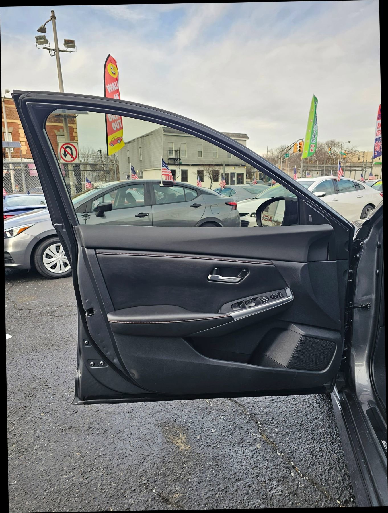 Used 2020 Nissan Sentra SR w/ Lighting Package image 11