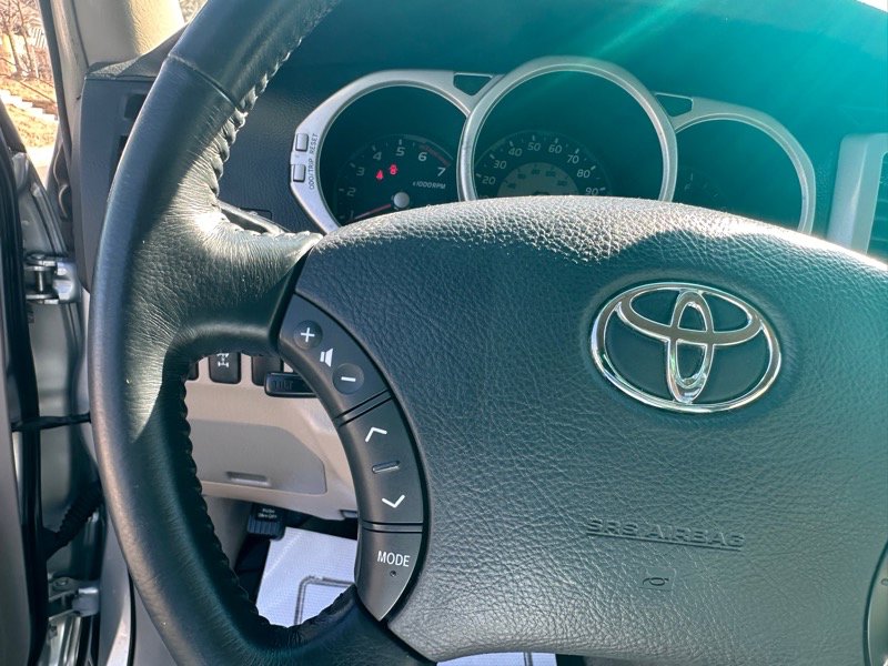 Used 2005 Toyota 4Runner Sport image 26