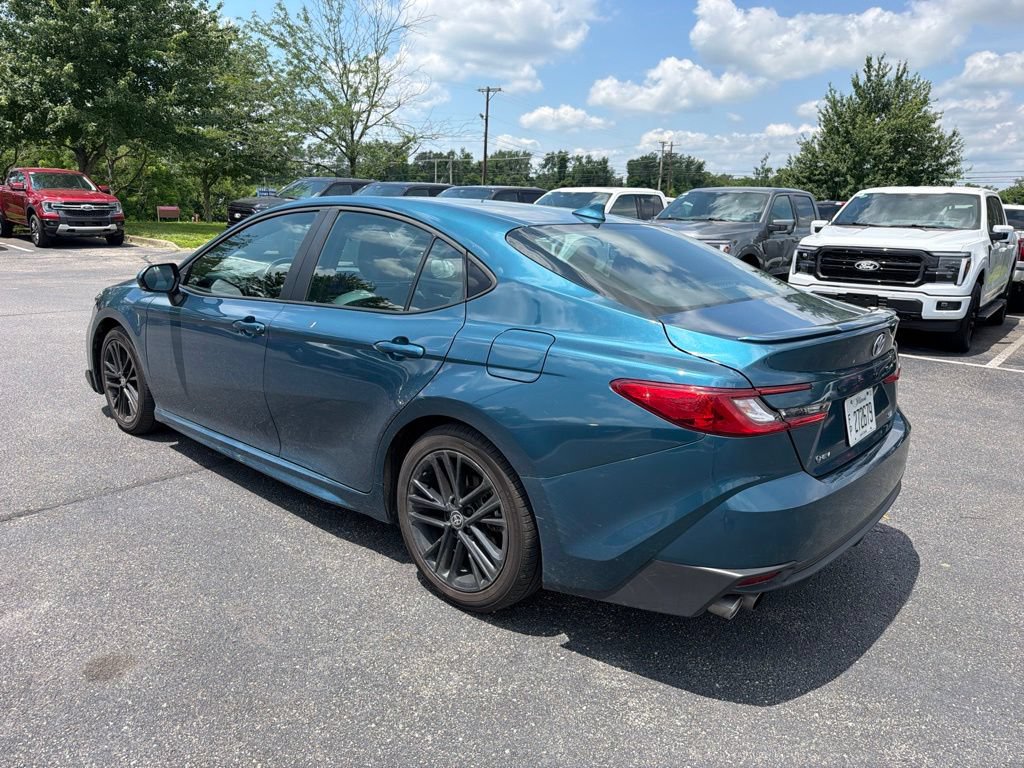Used 2025 Toyota Camry SE FWD image 4