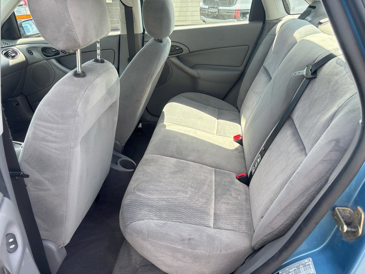 Used 2001 Ford Focus SE FWD image 19