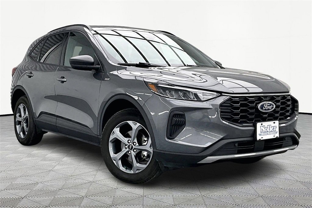 Used 2025 Ford Escape ST-Line image 12