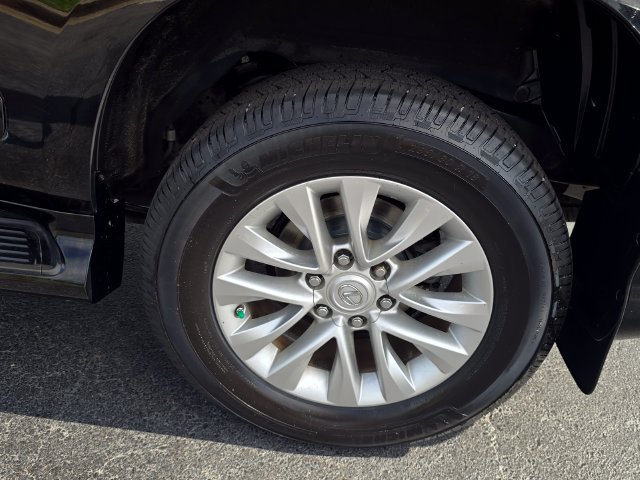 Used 2017 Lexus GX 460 Premium AWD/4WD image 16
