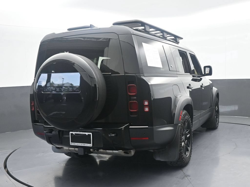 Used 2023 Land Rover Defender 130 SE AWD/4WD image 5